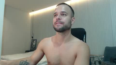 Snapshot of sandro_best chatting on 9, 9, 2025 DeAlex online show from 9, 9, 2025