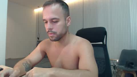 Snapshot of sandro_best chatting on 11, 9, 2025 DeAlex online show from 11, 9, 2025