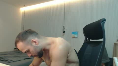 Snapshot of sandro_best chatting on 5, 10, 2025 DeAlex online show from 5, 10, 2025