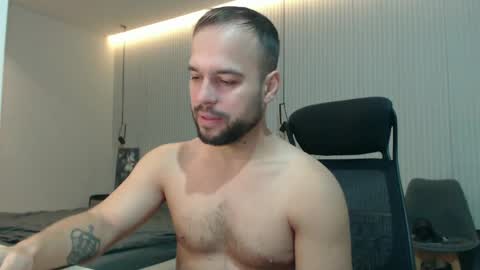 Snapshot of sandro_best chatting on 6, 10, 2025 DeAlex online show from 6, 10, 2025