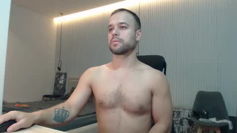 Snapshot of sandro_best chatting on 9, 10, 2025 DeAlex online show from 9, 10, 2025