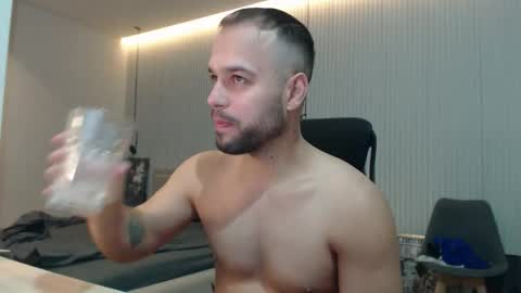 Snapshot of sandro_best chatting on 15, 10, 2025 DeAlex online show from 15, 10, 2025
