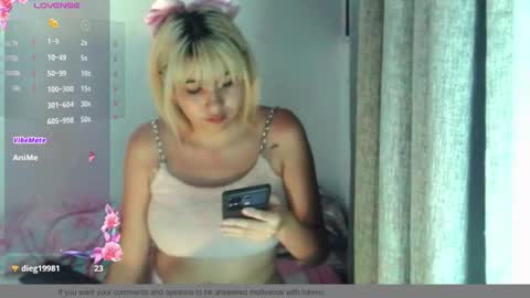 Snapshot of sandy_straw chatting on 18, 9, 2025 sandy_straw online show from 18, 9, 2025