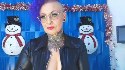Snapshot of sandyrosee_ chatting on 3, 12, 2024 Sandy Rose online show from 3, 12, 2024