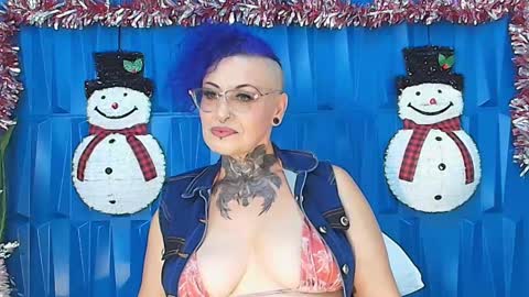 Snapshot of sandyrosee_ chatting on 12, 12, 2024 Sandy Rose online show from 12, 12, 2024
