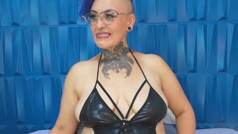 Snapshot of sandyrosee_ chatting on 8, 2, 2025 Sandy Rose online show from 8, 2, 2025