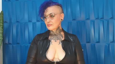 Snapshot of sandyrosee_ chatting on 11, 2, 2025 Sandy Rose online show from 11, 2, 2025