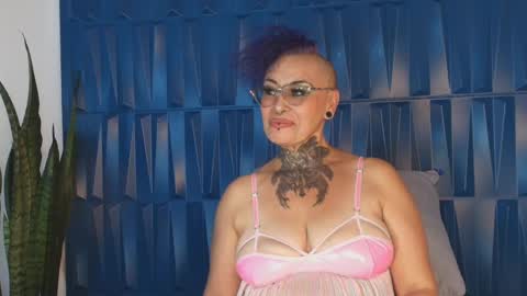 Snapshot of sandyrosee_ chatting on 21, 2, 2025 Sandy Rose online show from 21, 2, 2025