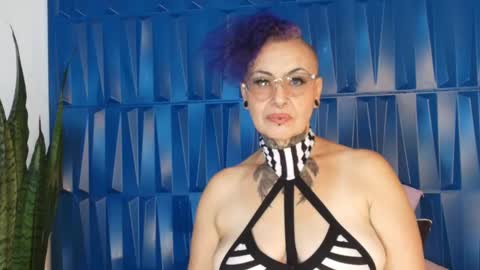 Snapshot of sandyrosee_ chatting on 22, 2, 2025 Sandy Rose online show from 22, 2, 2025