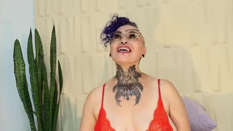 Snapshot of sandyrosee_ chatting on 7, 3, 2025 Sandy Rose online show from 7, 3, 2025