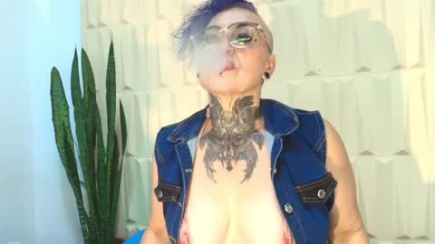 Snapshot of sandyrosee_ chatting on 10, 3, 2025 Sandy Rose online show from 10, 3, 2025