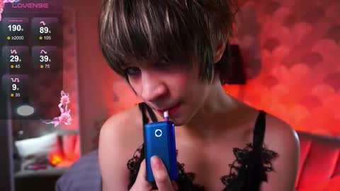 Snapshot of sandzu_ chatting on 4, 11, 2025 Viola online show from 4, 11, 2025