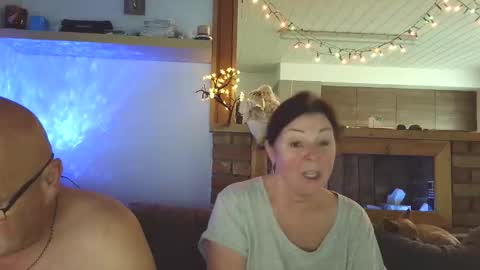 Snapshot of sanroom chatting on 15, 11, 2025 sanroom online show from 15, 11, 2025