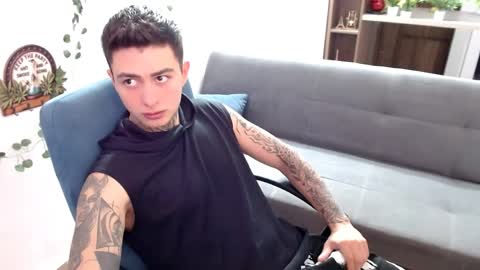 Snapshot of santi_ss chatting on 2, 4, 2026 santi_ss online show from 2, 4, 2026