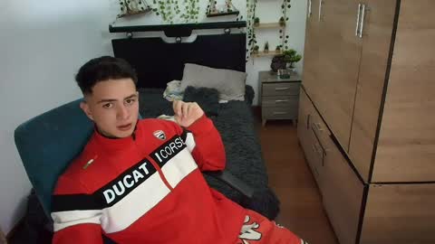 Snapshot of santi_ss chatting on 20, 5, 2026 santi_ss online show from 20, 5, 2026
