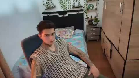 santi_ss online show from 4, 7, 2026