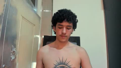 Snapshot of santi_twink19 chatting on 29, 11, 2025 santi_twink19 online show from 29, 11, 2025