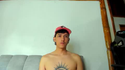 santi_twink19 online show from 26, 5, 2026