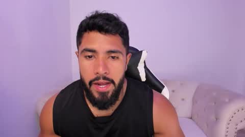 santiago_huntt online show from 6, 2, 2026