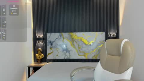 santiago_russo18 online show from 7, 10, 2025