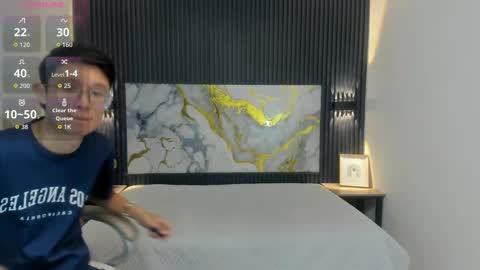 santiago_russo18 online show from 8, 10, 2025