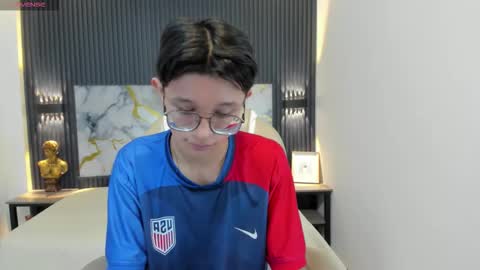 santiago_russo18 online show from 19, 10, 2025