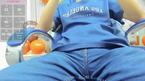 santiago_russo18 online show from 3, 11, 2025