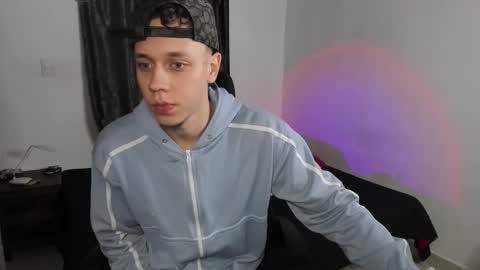 Julius Novachrono  online show from 28, 11, 2025