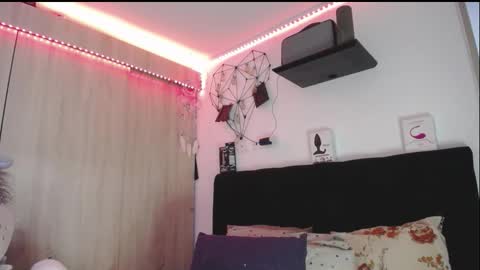 Santii online show from 3, 3, 2026