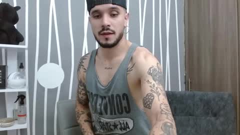 Santy Torres online show from 10, 10, 2025