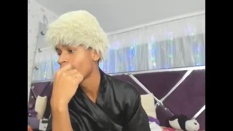 Snapshot of santy_bigcock_01 chatting on 10, 11, 2025 santy online show from 10, 11, 2025