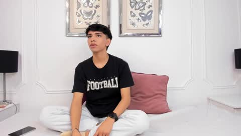 Snapshot of santy_carrington chatting on 29, 12, 2024 Santiago Carrington online show from 29, 12, 2024