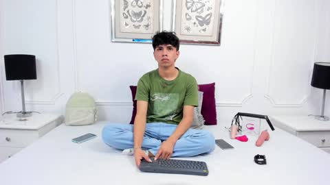 Snapshot of santy_carrington chatting on 3, 1, 2025 Santiago Carrington online show from 3, 1, 2025