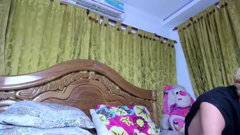 kitty online show from 30, 12, 2024