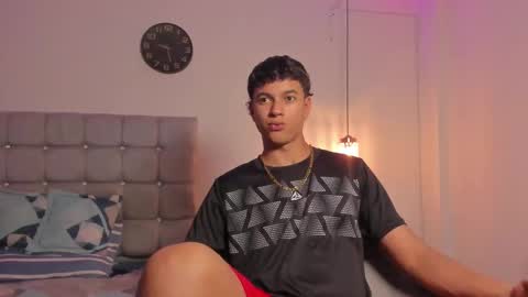 Snapshot of santy_stump chatting on 5, 11, 2025 santy_stump online show from 5, 11, 2025