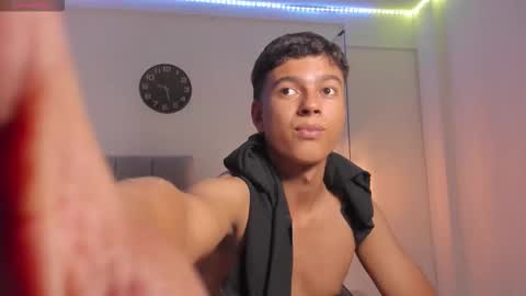 Snapshot of santy_stump chatting on 19, 11, 2025 santy_stump online show from 19, 11, 2025