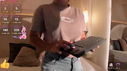 Snapshot of saori_newman chatting on 13, 6, 2026 Saori online show from 13, 6, 2026