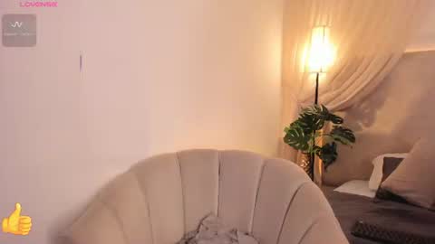 Snapshot of saori_newman chatting on 9, 7, 2026 Saori online show from 9, 7, 2026