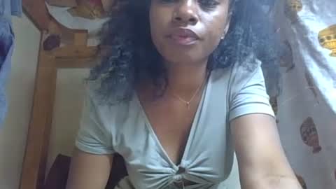 Snapshot of saphiana chatting on 18, 10, 2025 saphia online show from 18, 10, 2025