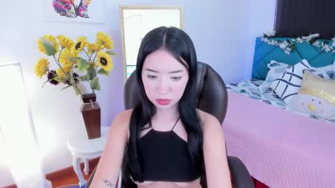 Snapshot of sapphira_dalmau chatting on 26, 11, 2025 Safira online show from 26, 11, 2025