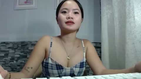 sapphire_amora online show from 2, 12, 2025