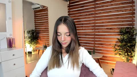 Snapshot of sapphire_venus chatting on 16, 1, 2025 Valerin online show from 16, 1, 2025