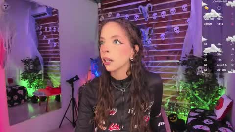 Snapshot of sapphire_venus chatting on 26, 10, 2025 Valerin online show from 26, 10, 2025