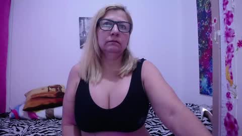 Snapshot of sara211 chatting on 29, 1, 2025 sara online show from 29, 1, 2025