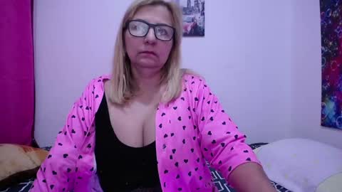 Snapshot of sara211 chatting on 15, 2, 2025 sara online show from 15, 2, 2025