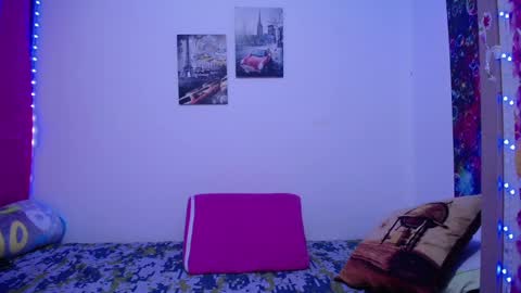 Snapshot of sara211 chatting on 10, 3, 2025 sara online show from 10, 3, 2025