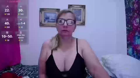 Snapshot of sara211 chatting on 19, 9, 2025 sara online show from 19, 9, 2025