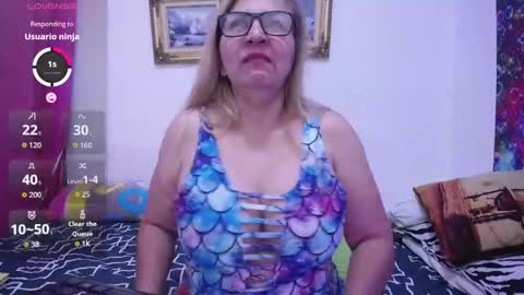 Snapshot of sara211 chatting on 22, 11, 2025 sara online show from 22, 11, 2025