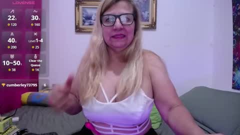 Snapshot of sara211 chatting on 17, 2, 2026 sara online show from 17, 2, 2026