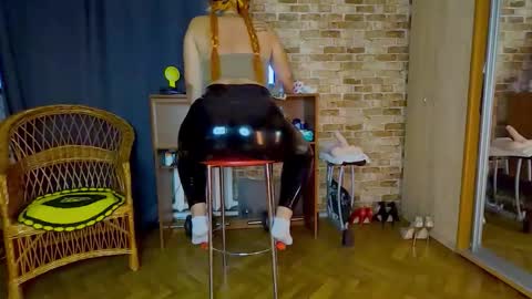 sara  foxy online show from 24, 5, 2026